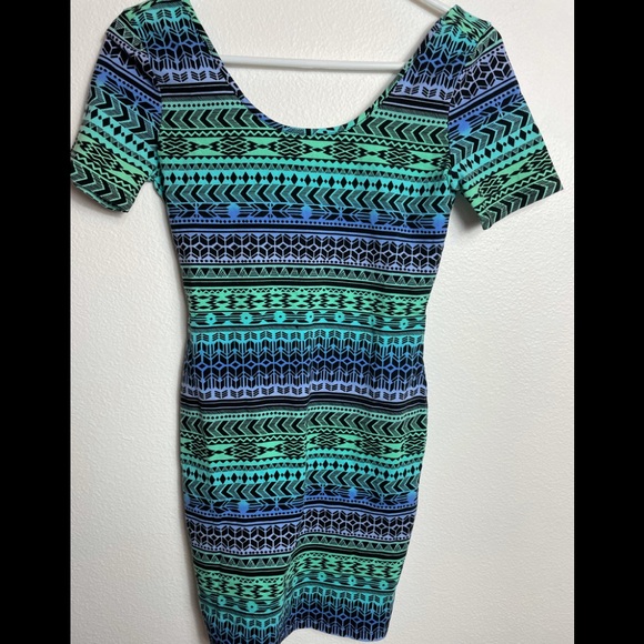 Forever 21 | Dresses | Forever 2 Beautiful Bright Colored Form Hugging ...